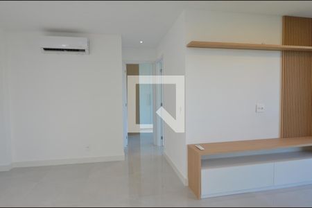 Sala de apartamento para alugar com 2 quartos, 70m² em Recreio dos Bandeirantes, Rio de Janeiro