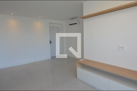 Sala de apartamento para alugar com 2 quartos, 70m² em Recreio dos Bandeirantes, Rio de Janeiro