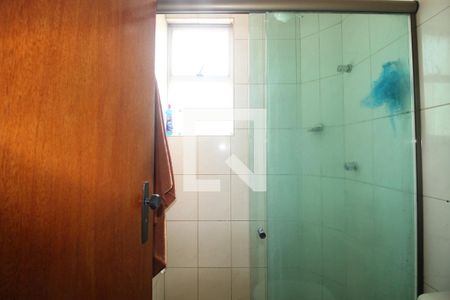 Banheiro de apartamento à venda com 2 quartos, 60m² em Castelo, Belo Horizonte