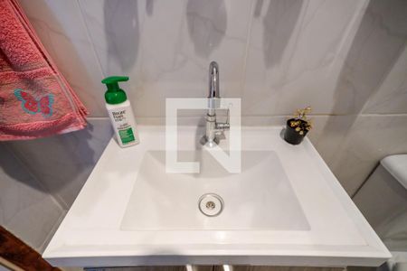 Lavabo de casa à venda com 3 quartos, 180m² em Parque Edu Chaves, São Paulo