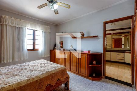 Suíte de casa à venda com 3 quartos, 180m² em Parque Edu Chaves, São Paulo