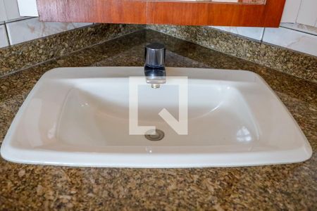 Casa à venda com 180m², 3 quartos e 3 vagasBanheiro da Suíte