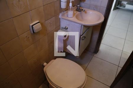 Casa para alugar com 200m², 4 quartos e 3 vagasBanheiro de serviço