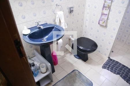 Casa para alugar com 200m², 4 quartos e 3 vagasBanheiro Social