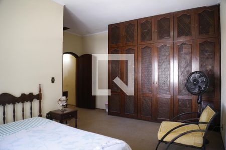 Casa para alugar com 200m², 4 quartos e 3 vagasSuíte