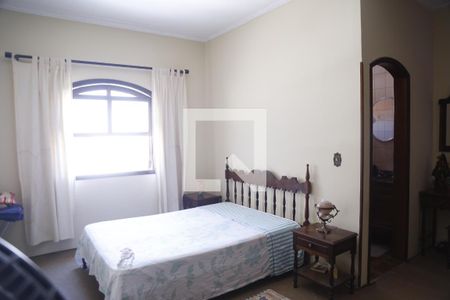 Casa para alugar com 200m², 4 quartos e 3 vagasSuíte