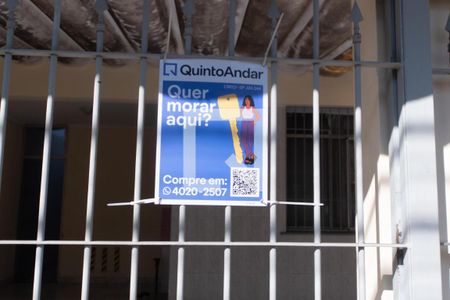 Casa à venda com 145m², 3 quartos e 2 vagas Casa à venda com 145m², 3 quartos e 2 vagasPlaquinha