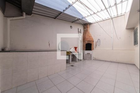 Casa à venda com 145m², 3 quartos e 2 vagas Casa à venda com 145m², 3 quartos e 2 vagasQuintal - Churrasqueira