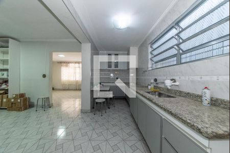 Casa à venda com 145m², 3 quartos e 2 vagas Casa à venda com 145m², 3 quartos e 2 vagasCozinha