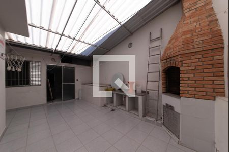 Casa à venda com 145m², 3 quartos e 2 vagas Casa à venda com 145m², 3 quartos e 2 vagasQuintal - Churrasqueira