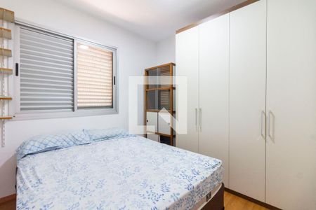 Quarto 1 de apartamento para alugar com 2 quartos, 52m² em Itaquera, São Paulo