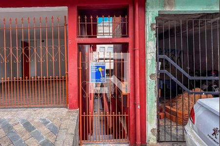 Casa para alugar com 49m², 2 quartos e sem vaga Casa para alugar com 49m², 2 quartos e sem vagaFachada