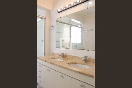 Apartamento para alugar com 150m², 3 quartos e 2 vagasBanheiro Suíte 3