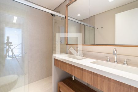 Apartamento à venda com 140m², 2 quartos e 3 vagas Apartamento à venda com 140m², 2 quartos e 3 vagasBanheiro Suíte 1