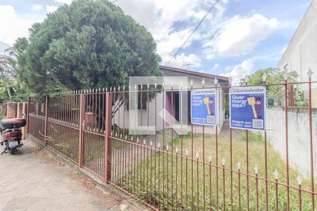 Casa à venda com 80m², 2 quartos e 1 vaga Casa à venda com 80m², 2 quartos e 1 vagaFachada