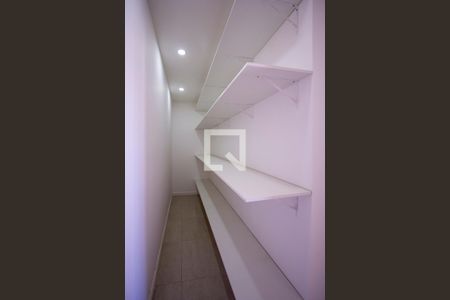 Closet da suíte de apartamento para alugar com 2 quartos, 140m² em Icaraí, Niterói