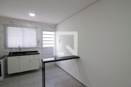 Sala/Cozinha de casa de condomínio para alugar com 1 quarto, 30m² em Vila Paulista, Guarulhos