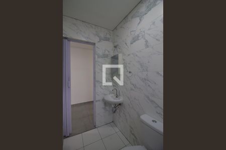 Casa de condomínio para alugar com 30m², 1 quarto e sem vaga Casa de condomínio para alugar com 30m², 1 quarto e sem vagaBanheiro