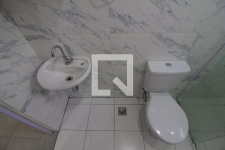 Casa de condomínio para alugar com 30m², 1 quarto e sem vaga Casa de condomínio para alugar com 30m², 1 quarto e sem vagaDetalhe do Banheiro