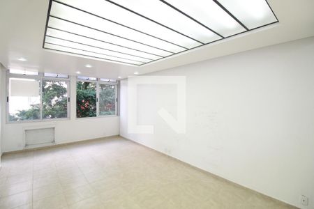 Sala de kitnet/studio para alugar com 0 quarto, 25m² em Copacabana, Rio de Janeiro