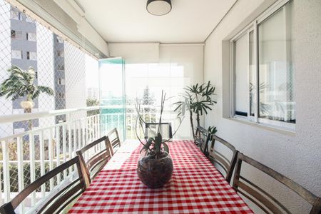 Varanda  de apartamento à venda com 2 quartos, 62m² em Vila Carrão, São Paulo