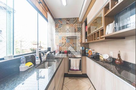 Apartamento à venda com 92m², 2 quartos e 1 vagaCozinha 