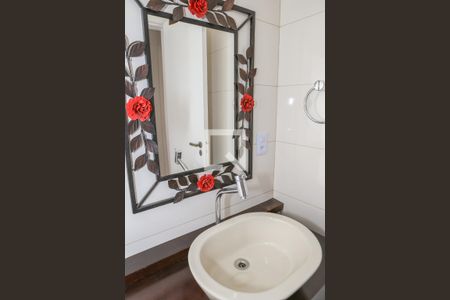 Lavabo de apartamento à venda com 4 quartos, 165m² em Vila Ipojuca, São Paulo