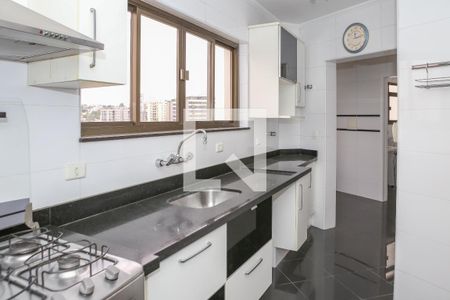 Apartamento para alugar com 165m², 4 quartos e 3 vagas Apartamento para alugar com 165m², 4 quartos e 3 vagasCozinha e Copa