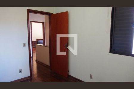 Casa à venda com 303m², 4 quartos e 4 vagasQuarto 3