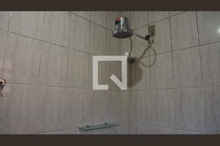 Casa à venda com 303m², 4 quartos e 4 vagasBanheiro 2