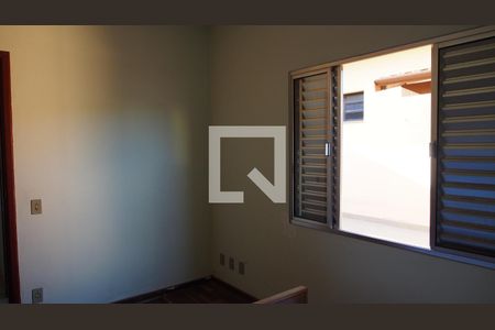 Casa à venda com 303m², 4 quartos e 4 vagasQuarto da Edícula