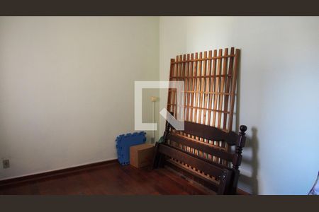 Casa à venda com 303m², 4 quartos e 4 vagasQuarto 3