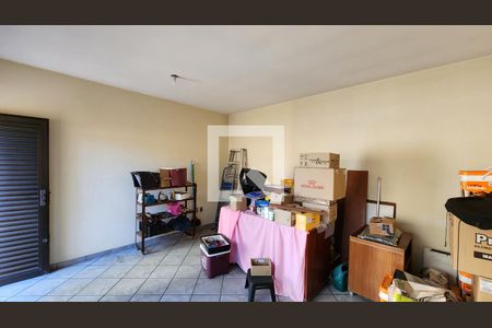 Casa à venda com 303m², 4 quartos e 4 vagas Casa à venda com 303m², 4 quartos e 4 vagasEscritório Edícula