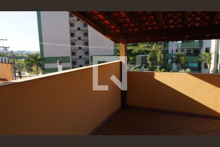 Casa à venda com 303m², 4 quartos e 4 vagasSacada do Quarto Suíte