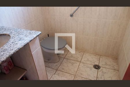 Casa à venda com 303m², 4 quartos e 4 vagasBanheiro da Edícula