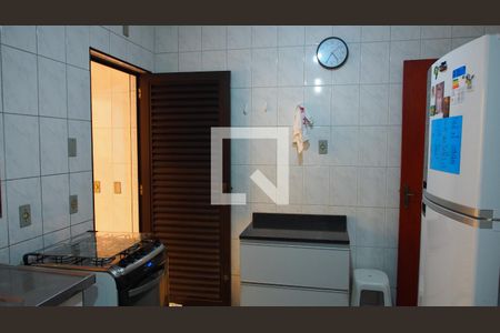 Casa à venda com 303m², 4 quartos e 4 vagasCozinha