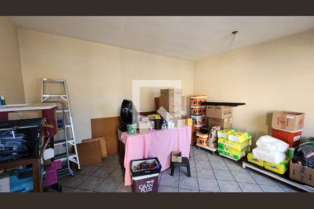 Casa à venda com 303m², 4 quartos e 4 vagas Casa à venda com 303m², 4 quartos e 4 vagasEscritório Edícula