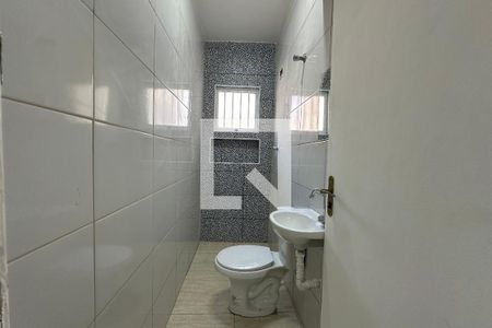 Banheiro de kitnet/studio para alugar com 1 quarto, 25m² em Perdizes, São Paulo