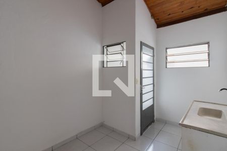 Cozinha  de casa de condomínio para alugar com 1 quarto, 800m² em Jardim Cocaia, Guarulhos
