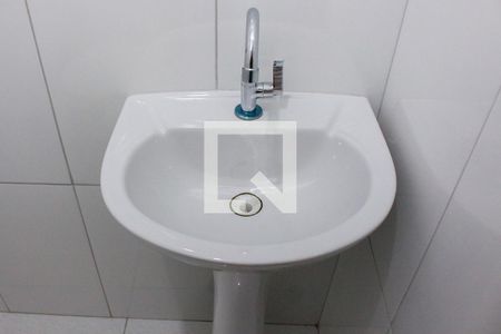 Casa para alugar com 64m², 2 quartos e sem vagaBanheiro