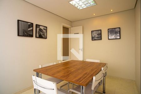 Apartamento à venda com 37m², 1 quarto e 1 vaga Apartamento à venda com 37m², 1 quarto e 1 vagaÁrea comum -Sala de reunião