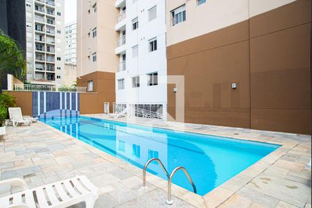 Apartamento à venda com 37m², 1 quarto e 1 vaga Apartamento à venda com 37m², 1 quarto e 1 vagaÁrea comum - Piscina