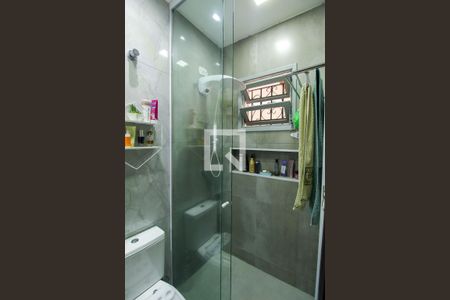 Banheiro da Suíte 1 de casa à venda com 3 quartos, 170m² em Parque Sevilha, São Paulo