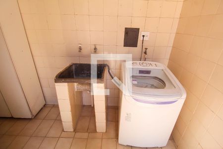 Casa à venda com 170m², 3 quartos e 2 vagasÁrea de Serviço