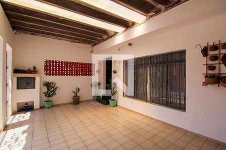 Casa à venda com 170m², 3 quartos e 2 vagasGaragem