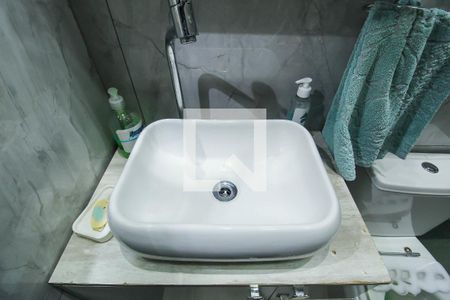 Banheiro da Suíte 1 de casa à venda com 3 quartos, 170m² em Parque Sevilha, São Paulo