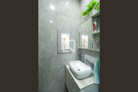 Banheiro da Suíte 1 de casa à venda com 3 quartos, 170m² em Parque Sevilha, São Paulo