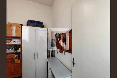 Apartamento à venda com 122m², 3 quartos e 2 vagas Apartamento à venda com 122m², 3 quartos e 2 vagasQuarto de Serviço