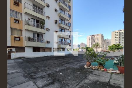 Apartamento à venda com 122m², 3 quartos e 2 vagas Apartamento à venda com 122m², 3 quartos e 2 vagasÁrea comum - Playground