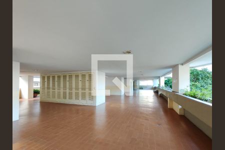 Apartamento à venda com 122m², 3 quartos e 2 vagas Apartamento à venda com 122m², 3 quartos e 2 vagasÁrea comum - Playground